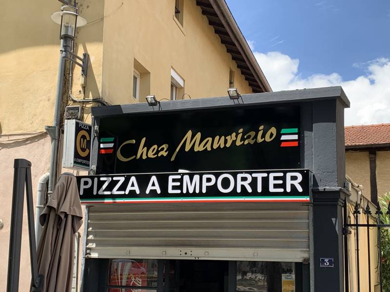 Stickers restauration rapide, fast food, publicitaire pour vitre à Lyon près de Genas