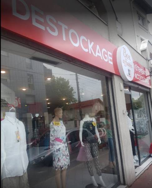 Prêt à porter Décines Box Affaires